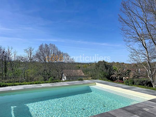 Vente
                Maison170 m² - 7 Pièces -
                    ARBONNE (64210)