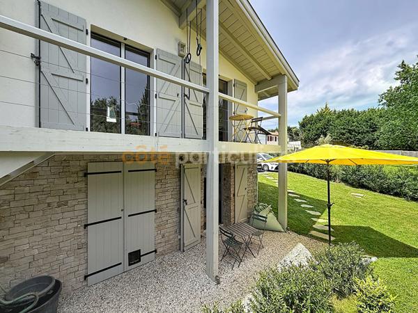 Vente
                Maison170 m² - 7 Pièces -
                    ARBONNE (64210)