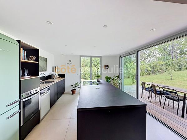 Vente
                Maison170 m² - 7 Pièces -
                    ARBONNE (64210)