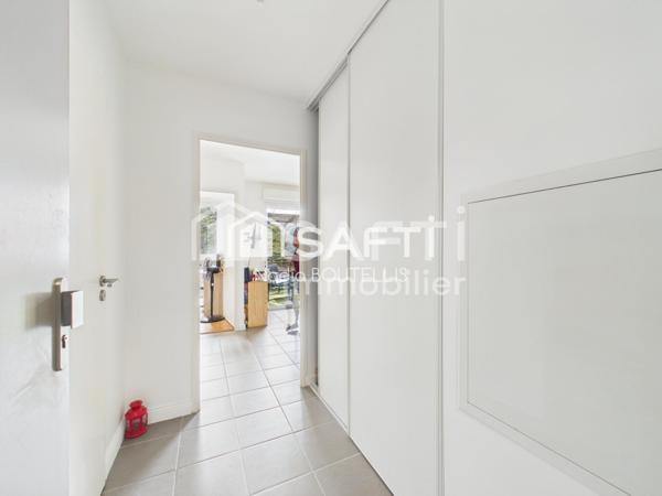 Très bel appartement avec terrasse.