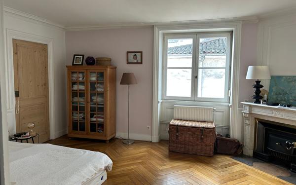 Appartement à vendre    6 pièces • 182,20 m2 Lyon 4