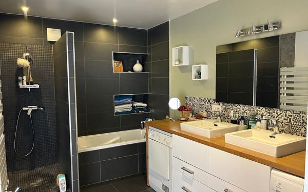 Appartement à vendre    6 pièces • 182,20 m2 Lyon 4