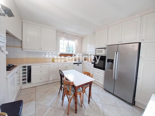 Maison 7 pièces - 200 m² Exclusivité efficity