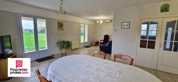 Maison  de plain-pied - 160 m2 - 6 chambres  - Garage double - Terrain 2400 m2 au calme