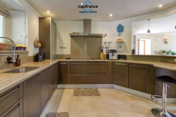 Propriete à vendre 6 pièces proche de MONTCUQ (46), moulin et dépendances sur terrain de 1,67 ha