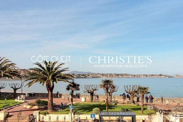 À vendre Saint-Jean de Luz – Appartement de 125 m² en front de mer