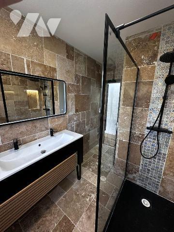 A VENDRE - A CHATRES SUR CHER - Une maison à usage d'habitation (récemment rénovée) d'une surfa...