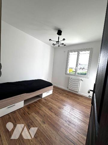 A VENDRE - A CHATRES SUR CHER - Une maison à usage d'habitation (récemment rénovée) d'une surfa...