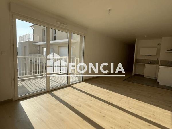 Location Appartement 3 pièces 63.7 m² - 140 RUE GAMBETTA Saint Jean De La Ruelle 45140
