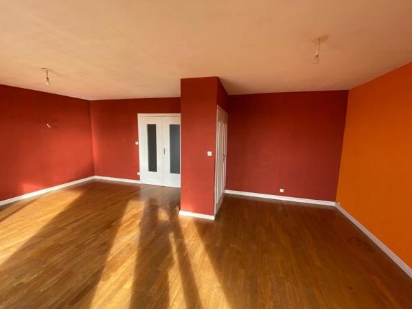 Appartement · Location Bron (69500) 3 pièces · 82m²