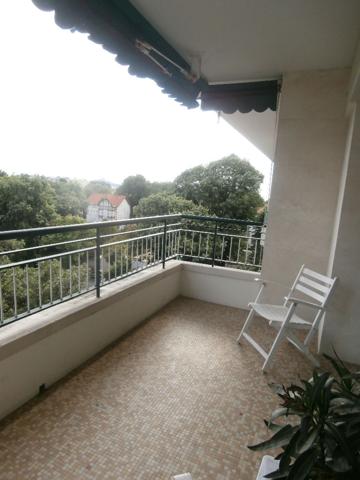 A louer appartement de type 3 avec terrasse à Marseille - (13012) Saint Barnabé