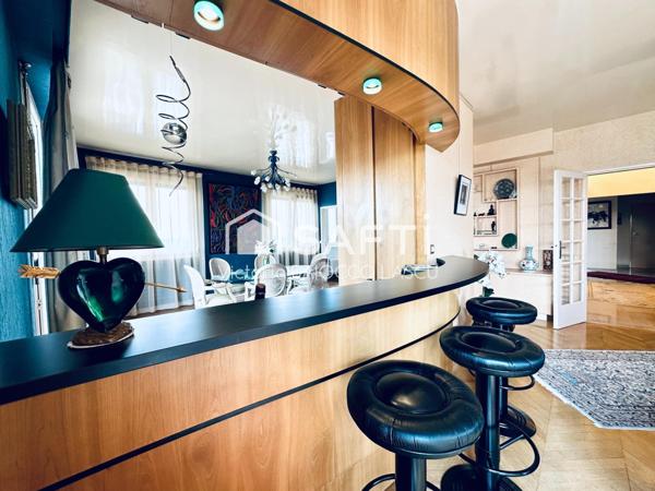 Accès privatif par l'ascenseur, gage d'élégance et exclusivité!