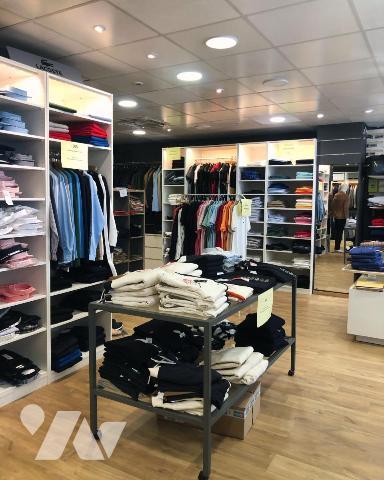 Immeuble LAON hyper centre commerce avec showroom + maison familiale (377 m2)