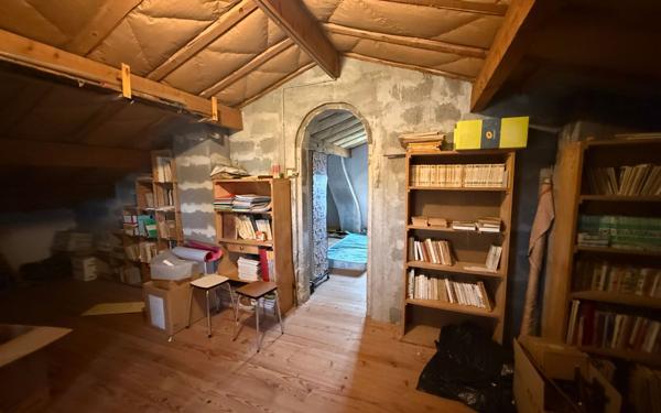 Maison à vendre    7 pièces •  Meschers-sur-Gironde