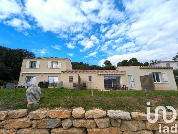 Maison traditionnelle 8 pièces de 155 m² à Oraison (04700)