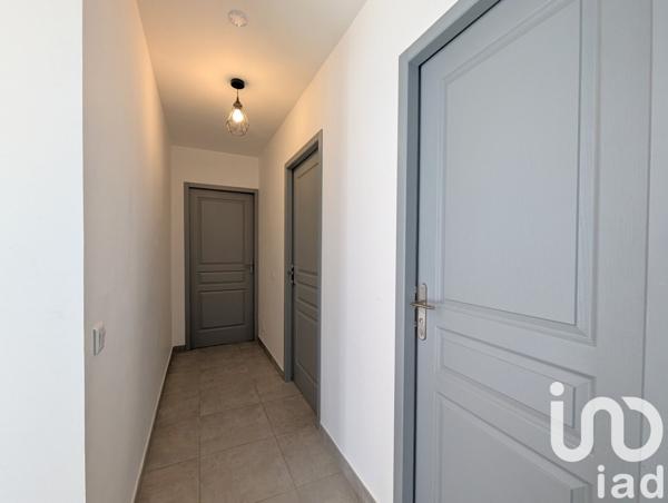 Maison traditionnelle 8 pièces de 155 m² à Oraison (04700)