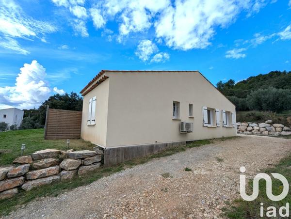Maison traditionnelle 8 pièces de 155 m² à Oraison (04700)