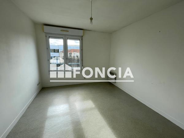 Location Studio 19.24 m² - AMPHI La Roche Sur Yon 85000