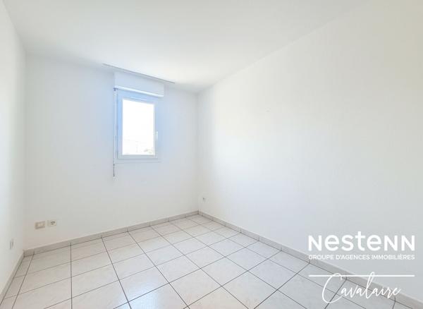 Appartement 2 pièces sur Cavalaire - résidence avec piscine - 1 place de stationnement couverte et une place extérieure