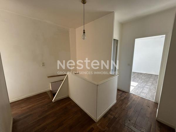 MAISON DE VILLE PLEIN CENTRE DE CHABRIS AVEC 2 CHAMBRES AVEC GROS OEUVRE EN BON ETAT (INDRE 36)