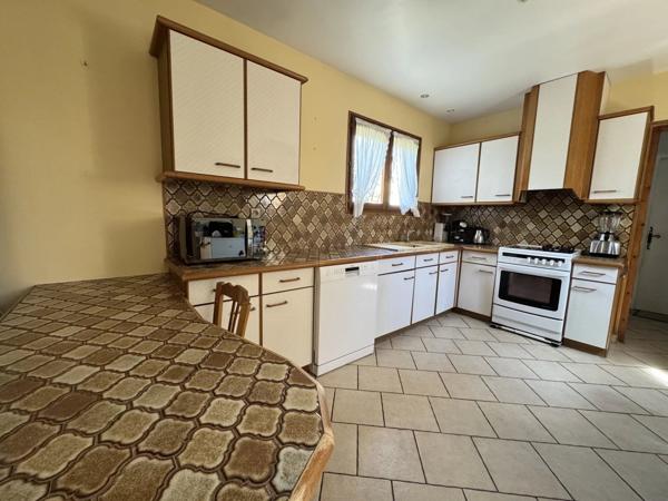Vente                                                      Maison
                        
                     3 pièces                      91 m2                     à La Londe-les-Maures