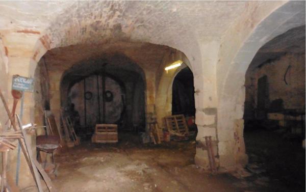 LOCAL EN PIERRE D ENVIRON 260 M²