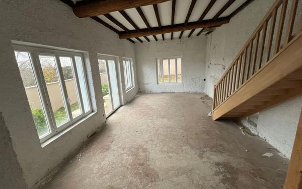 Appartement à vendre    2 pièces • 136,10 m2 Soucieu-en-Jarrest