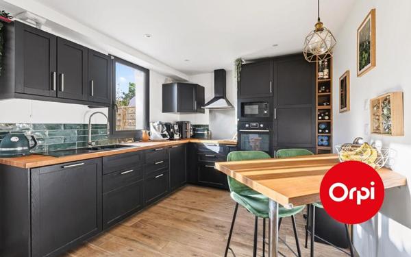 Appartement à vendre    4 pièces • 85,76 m2 Saint-Priest