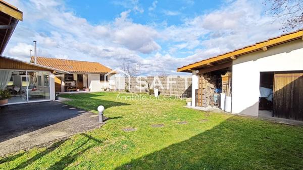 Maison traditionnelle avec grand jardin paysagé - sans vis-à-vis