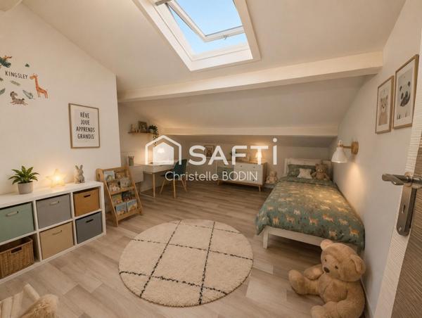 Grande maison familiale de 276 m² avec ancien espace commercial et fort potentiel à Tonnay-Charente