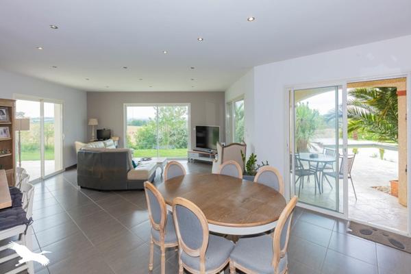 Maison à vendre |                                       Sainte-Christie |                                        5 pièces  |  120 m²