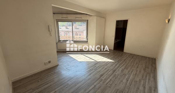 Location Studio 32 m² - Lyon 69005