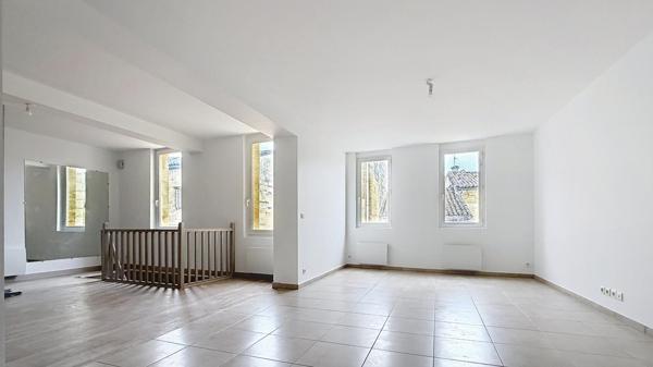 Appartement de 170 m2 neuf + local commercial