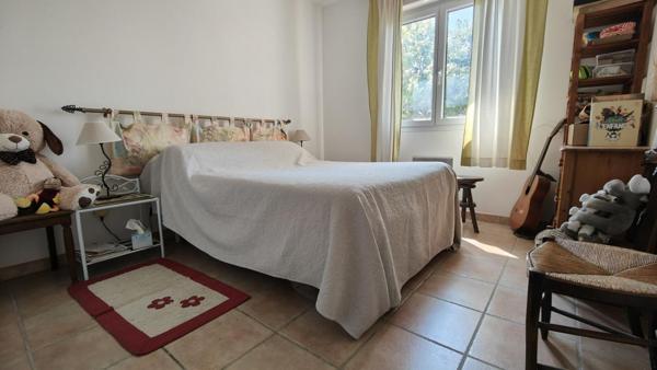 À VENDRE  MAISON T4 CONTEMPORAINE SUR TERRAIN JUSQU'À 9000 m²