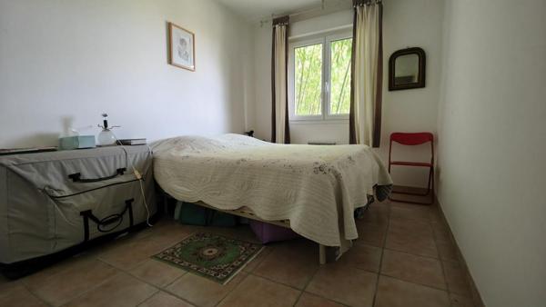 À VENDRE  MAISON T4 CONTEMPORAINE SUR TERRAIN JUSQU'À 9000 m²