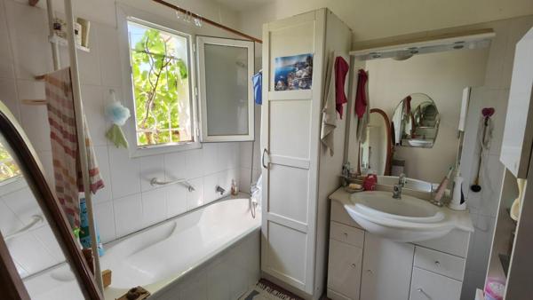 À VENDRE  MAISON T4 CONTEMPORAINE SUR TERRAIN JUSQU'À 9000 m²