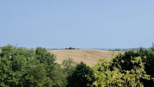 À VENDRE  MAISON T4 CONTEMPORAINE SUR TERRAIN JUSQU'À 9000 m²