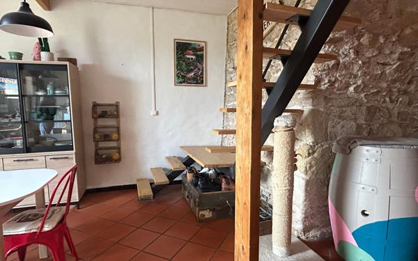 Maison à louer    3 pièces •  Uchaud