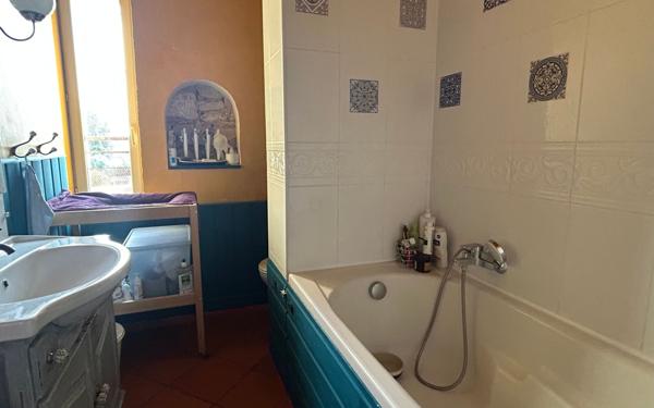 Maison à louer    3 pièces •  Uchaud