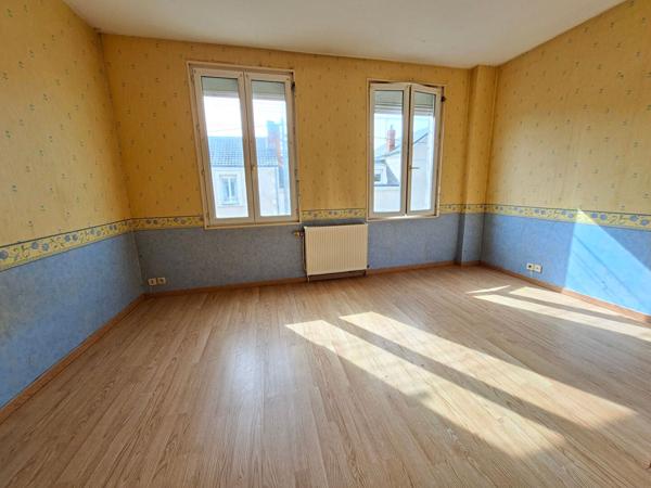 MAISON  DE VILLE 60m² -  NORD OUEST CHÂTELLERAULT