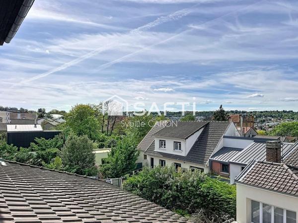 Rue de la Petite Fontaine- Grand studio lumineux de 35 m²