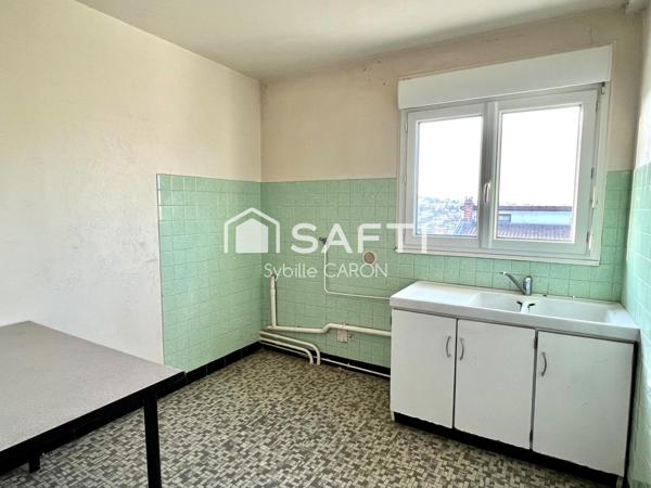 Rue de la Petite Fontaine- Grand studio lumineux de 35 m²