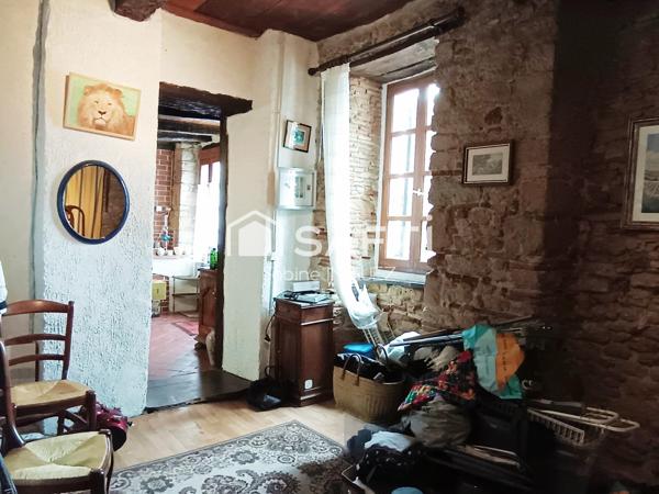 MAISON DE VILLAGE ATYPIQUE