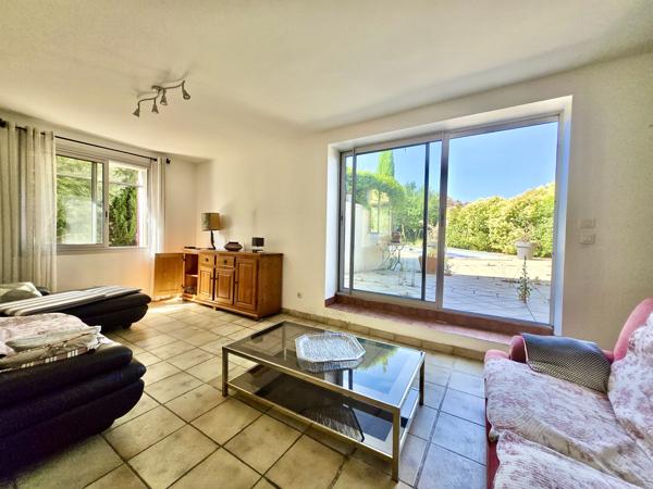 Maison
         5 pièces
        - 142 m² 325 000 € *