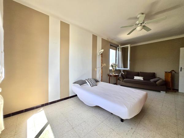 Maison
         5 pièces
        - 142 m² 325 000 € *