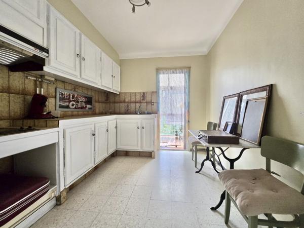 Maison
         5 pièces
        - 142 m² 325 000 € *