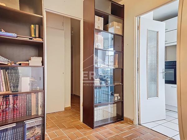 Appartement Paris 3 pièces 69m2avec balcons et box Daumesnil