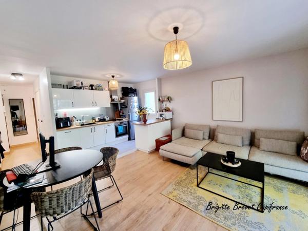 Appartement rénové à vendre 2 pièces AIX EN PROVENCE (13)