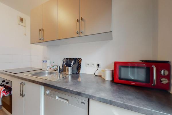A LOUER : T2 à LILLE • Vieux lille • 963 € CC • Réf. G537