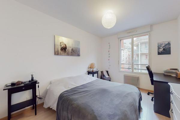 A LOUER : T2 à LILLE • Vieux lille • 963 € CC • Réf. G537